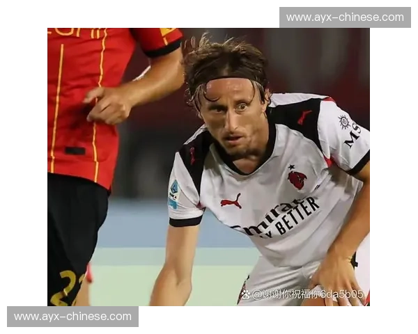 进球被吹无效，萨索洛前锋劳里恩特无奈体毛级越位画线